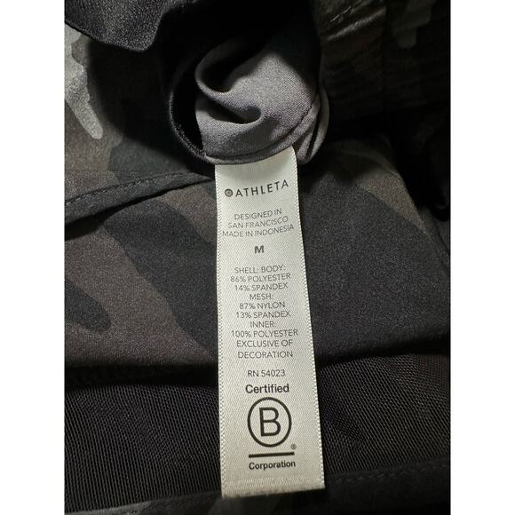 Athleta Printed Mesh Racer Run Short 4 Inch Dark Camo Size Medium - Picture 7 of 11